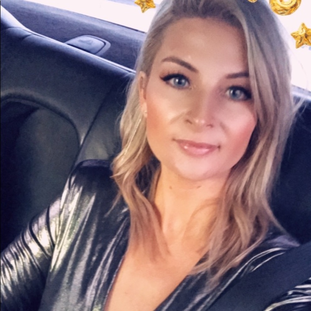 Meet your Posher, Melanie